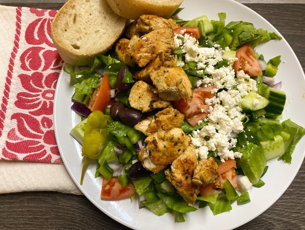 Greek Salad w. Chicken or Gyro